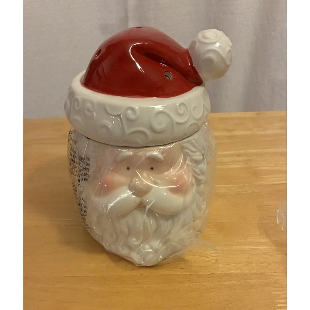 Saint Nick 2013 Holiday Scentsy Wax Warmer NIB Retired